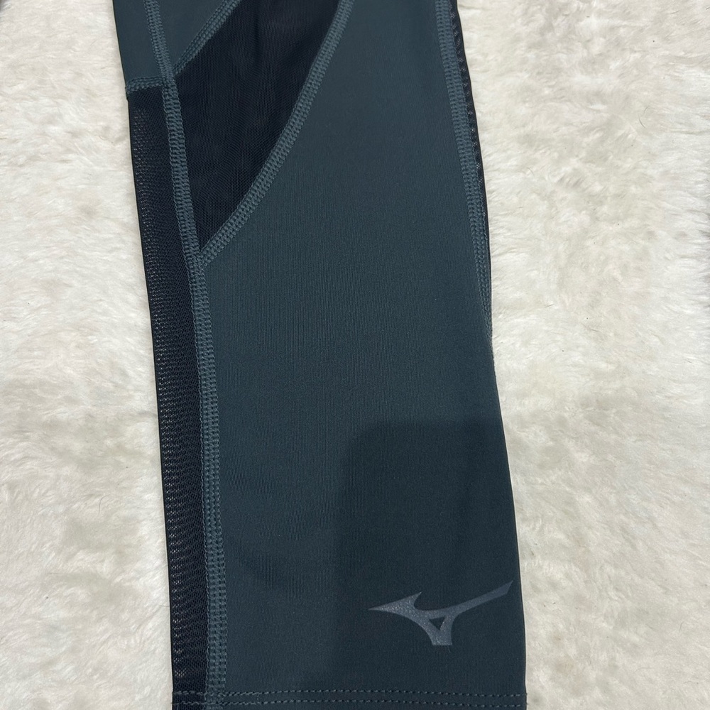 Mizuno X Ronda Rousey 7/8 Black Leggings NWOT - Picture 6 of 7